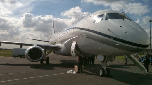 EMBRAER Executive Jets – LINEAGE 1000 na LABACE 2013