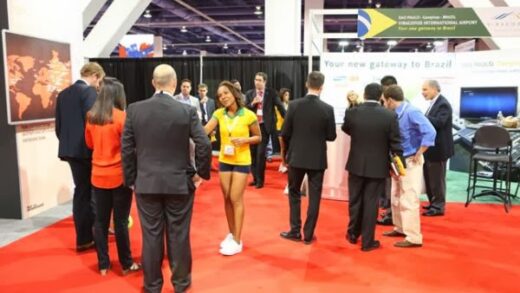 Viracopos seduz Las Vegas com futebol e caipirinha