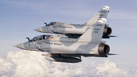 Mirage F-2000 se despede da Força Aérea Brasileira