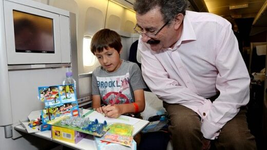 Conheça os melhores brinquedos para crianças em voos