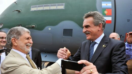 Brasil e Argentina assinam acordo para cooperação aeronáutica