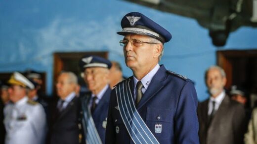 Saiba mais sobre o novo comandante da FAB