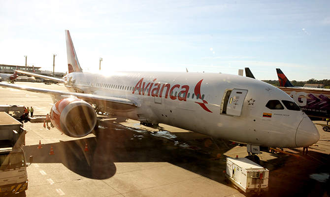 0110215avianca8022