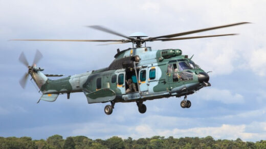 FAB e Helibras avaliam desempenho do H-36