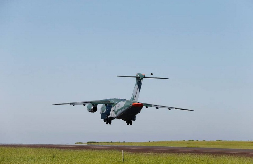 KC-390-em-voo-foto-2-Embraer