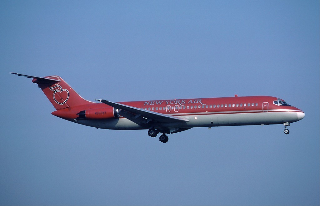 New_York_Air_DC-9_Detroit_-_16_August_1983
