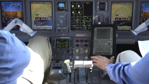 Honeywell testa reconhecimento de voz no Embraer 170