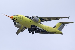 primeiro voo Antonov AN 178