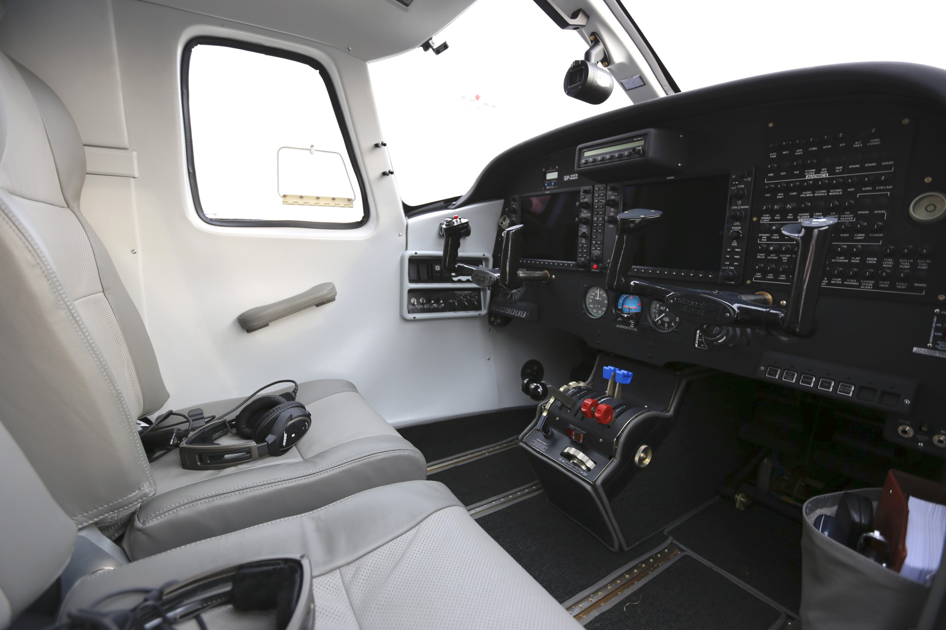 Cockpit P68