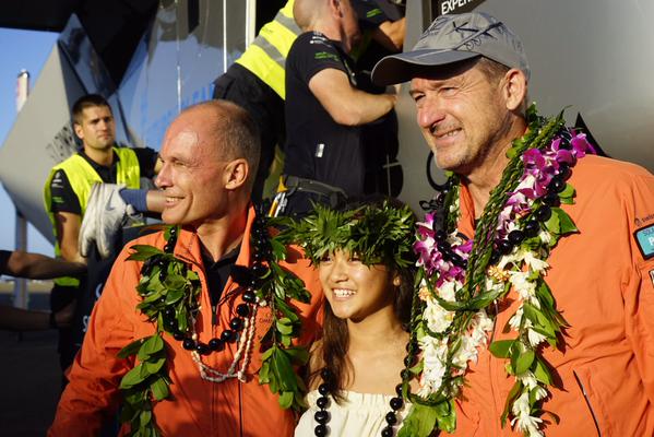 Solar Impulse chegou no Hawaii (6)
