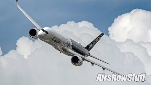Voo de demonstração do Airbus A350 – Oshkosh 2015