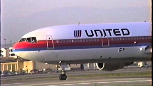 United DC-10-30 Rockets Out of LAX (Great Sound)