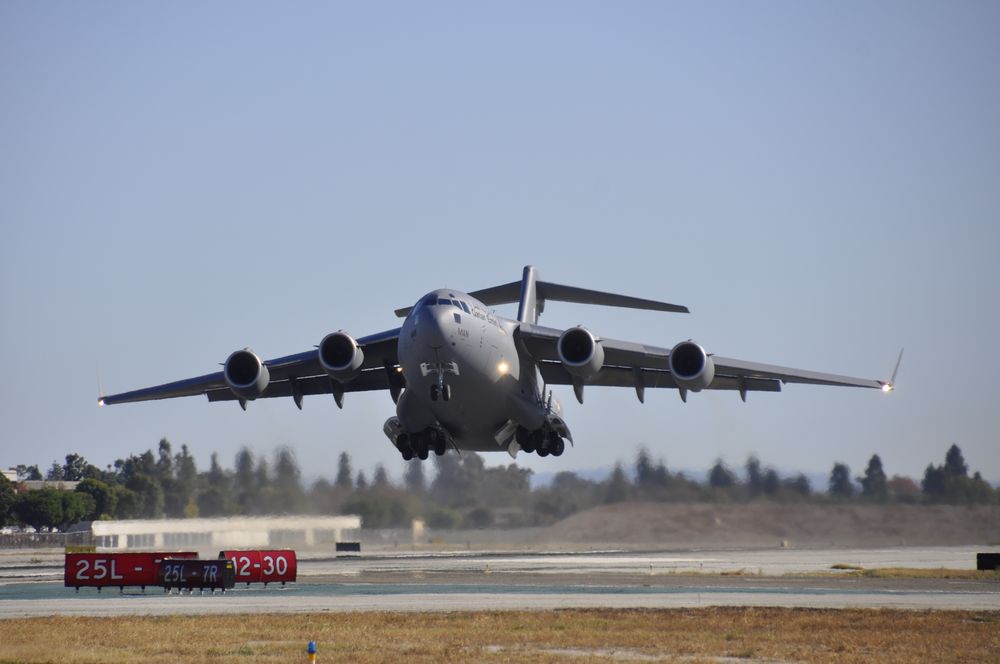boeing_c_17_0