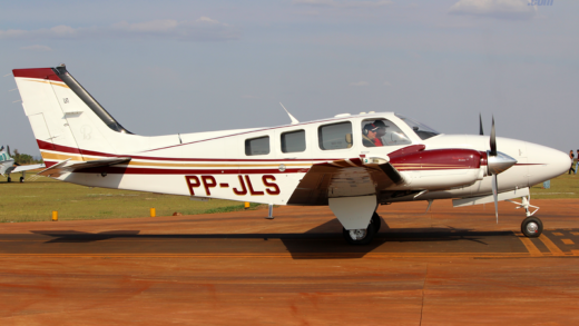 Beechcraft Baron G58 – Labace 2016